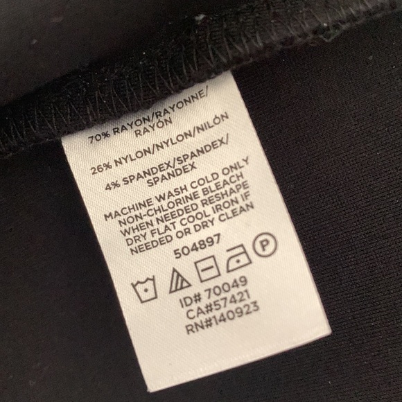 NWOT Ann Taylor Loft Outlet- Colorblock Black and Grey Mini Straight Skirt S - Picture 4 of 4